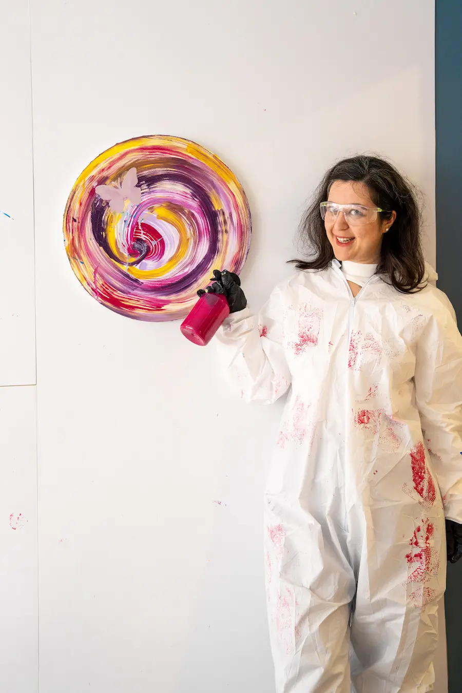 Action Painting sırasında boya materyalleri
